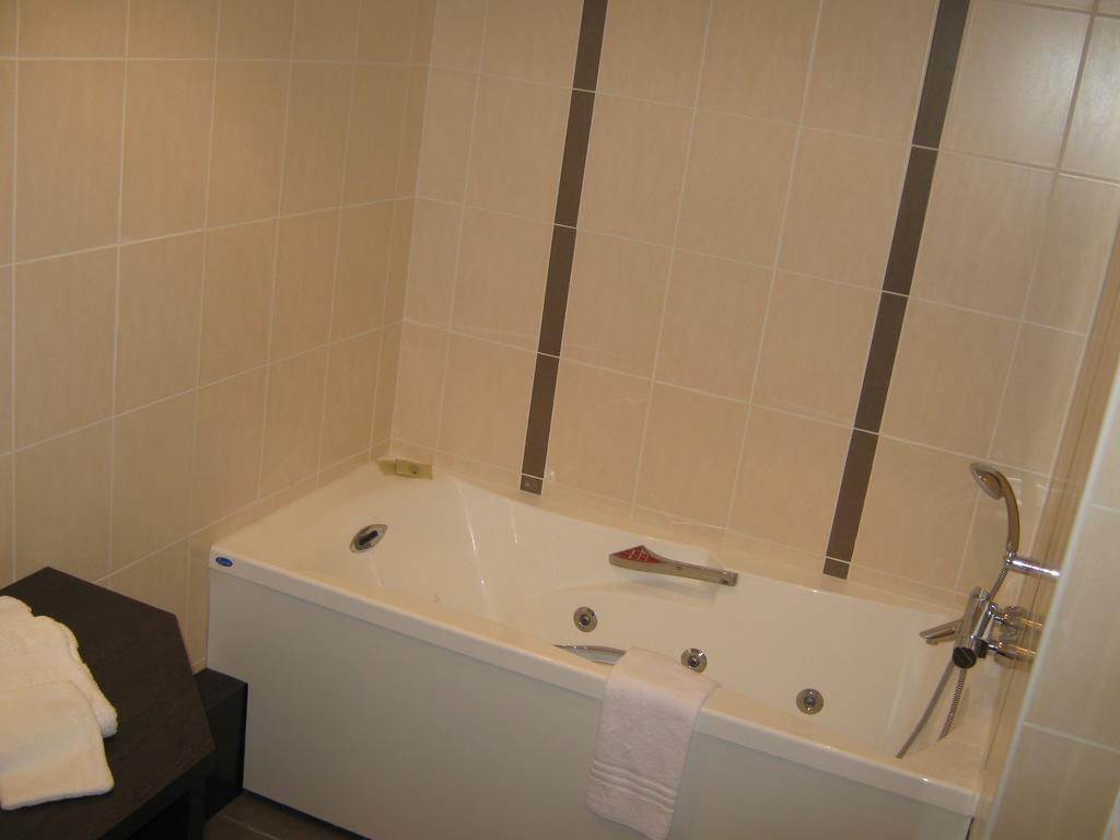 Auberge Du Moulin Marin Killiney Εξωτερικό φωτογραφία
